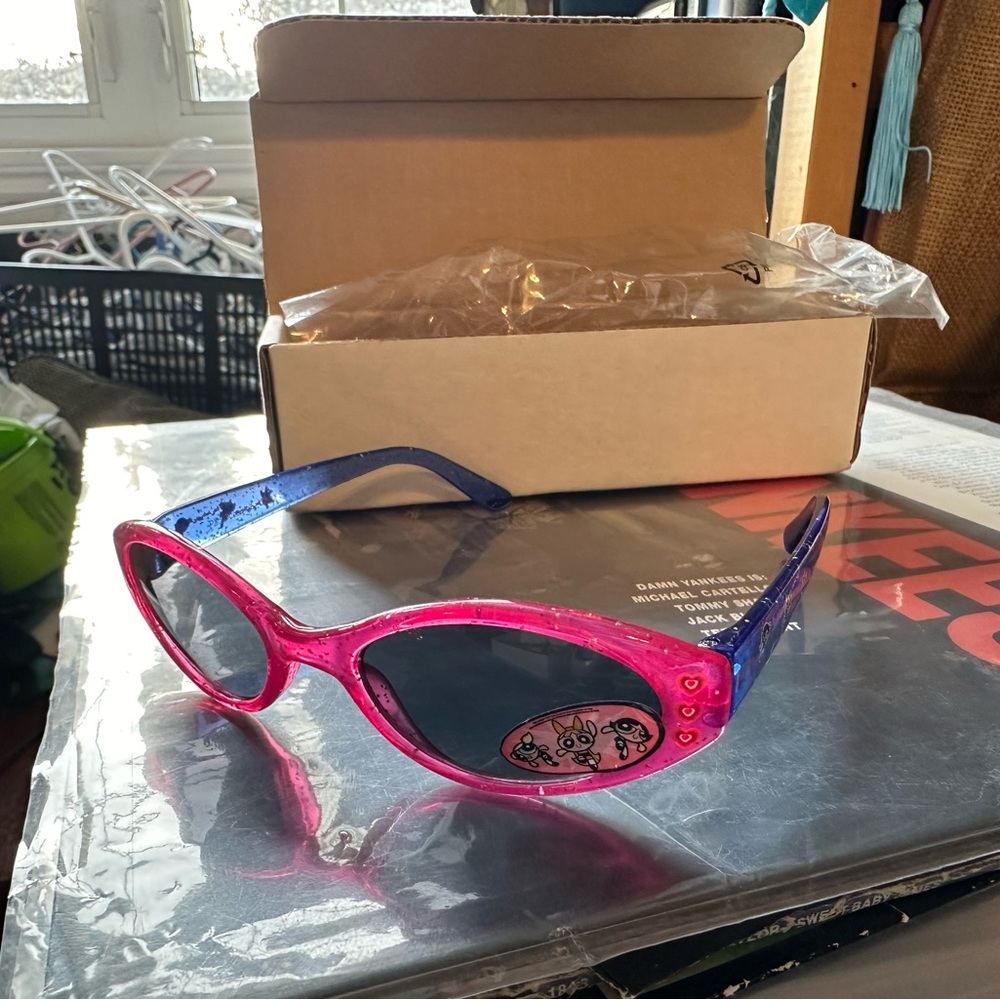 FREE WITH PURCHASE!! Power-Puff Girls Sunglasses Brand New In Box